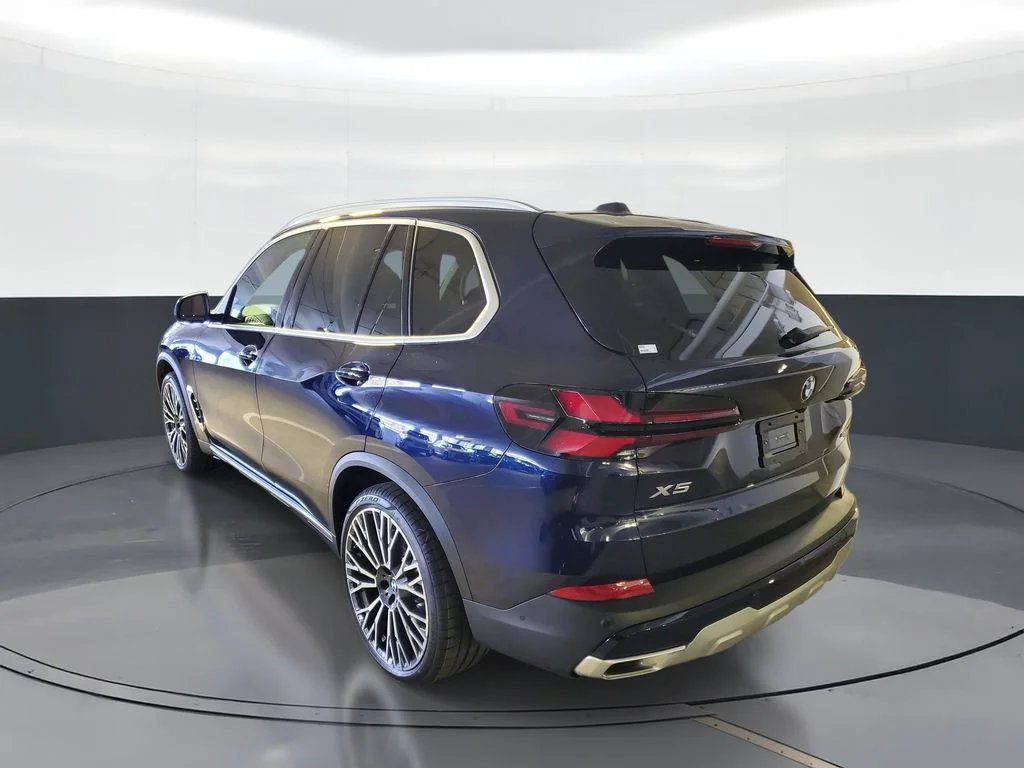 Used 2026 Blue BMW sDrive40i image 4