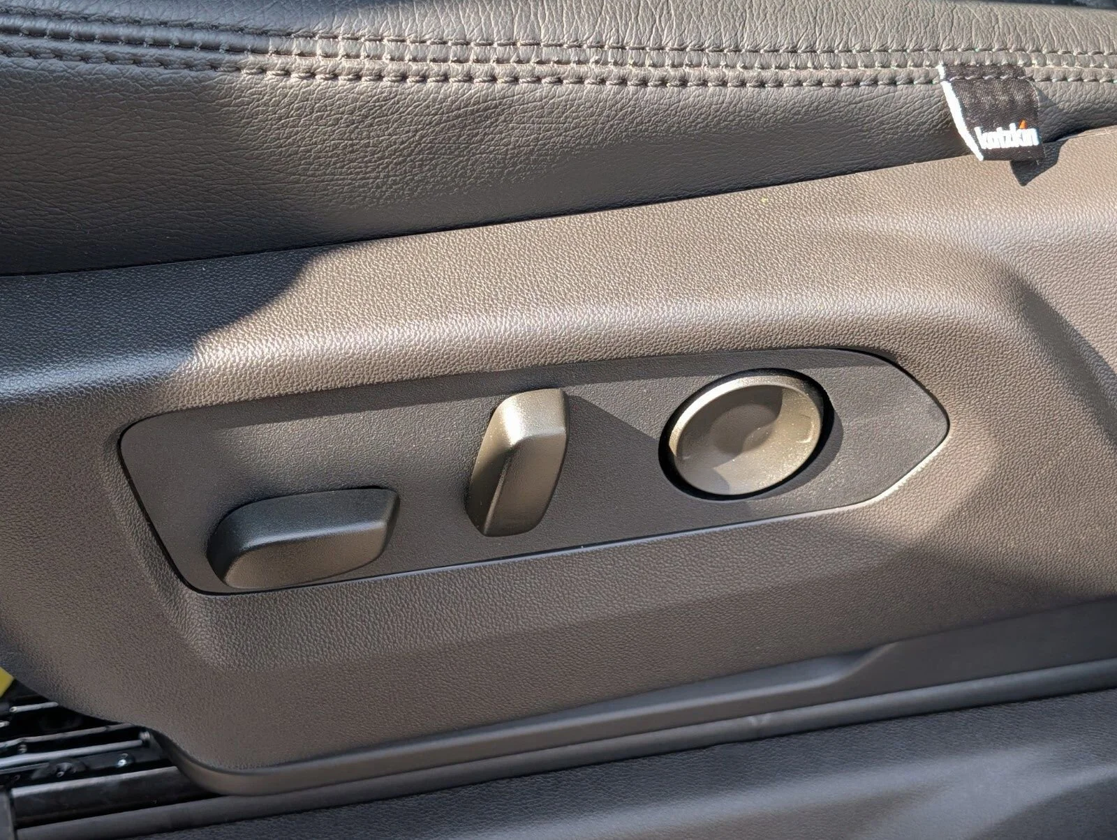 New 2026 Sterling Gray Metallic Chevrolet RST image 31
