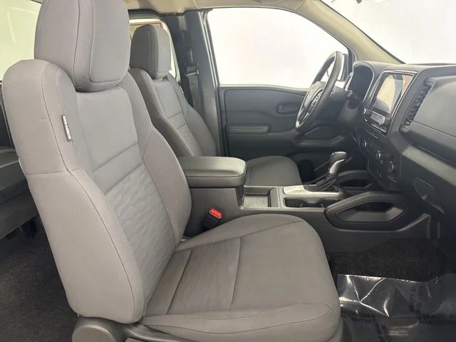 Used 2022 White Nissan S image 20