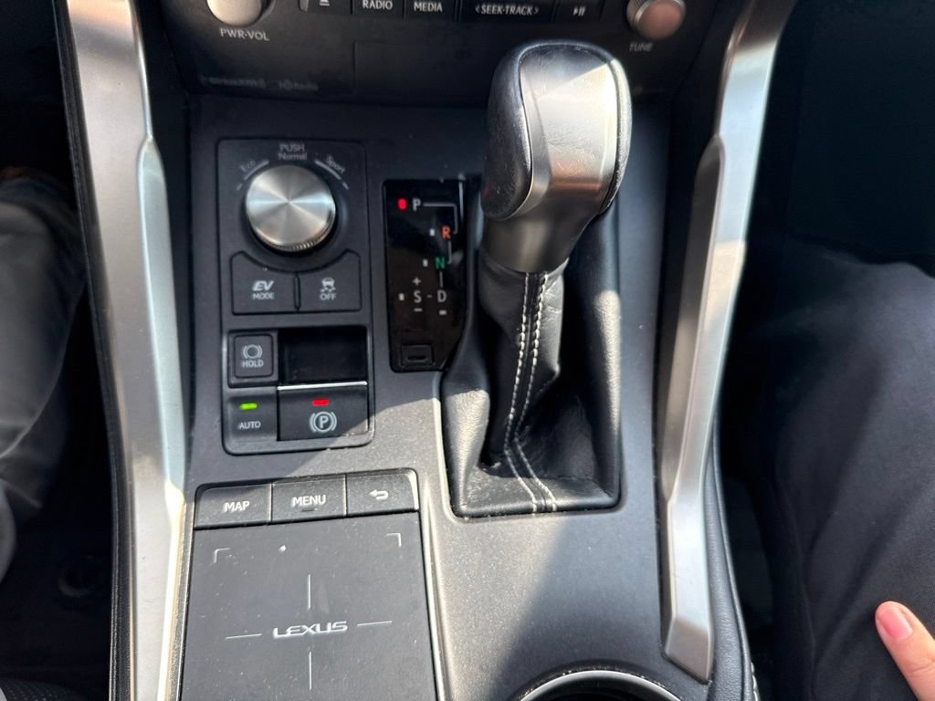 Used 2018 Caviar Lexus 300h image 28