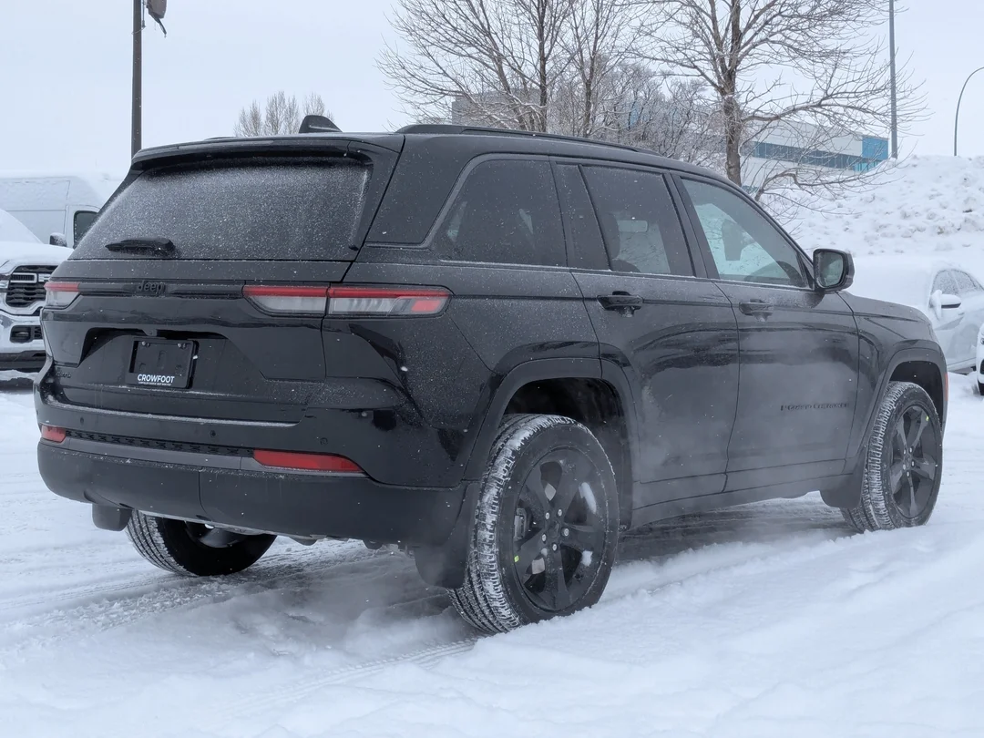 New 2026 Black Jeep Altitude - - 4x4 - Power Sunroof - Altitude Pack - 2.0L Turbo - Remote Start & More! image 8