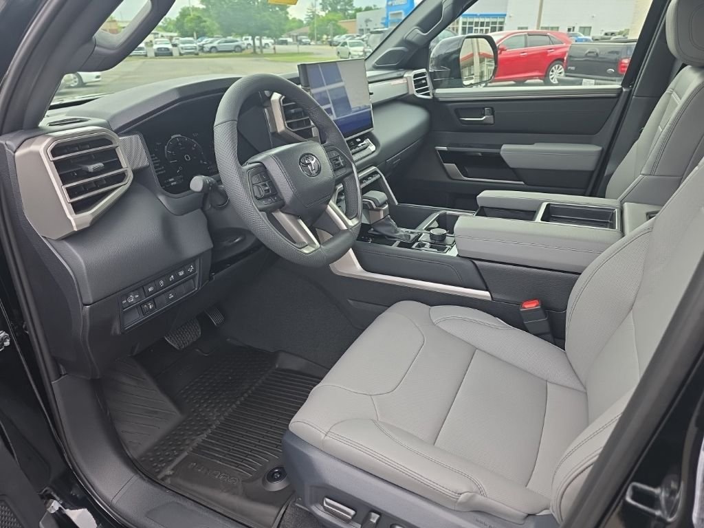 2026 Toyota Tundra Limited - Photo 9