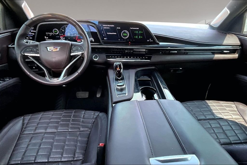 Used 2024 White Cadillac V-Series image 15