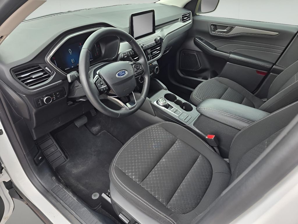 Used 2024 Oxford White Ford Active image 15