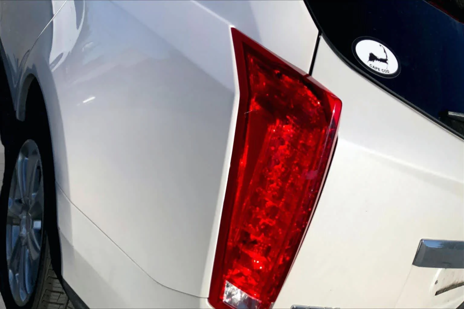 Used 2015 Platinum Ice Tricoat Cadillac Performance Collection image 29