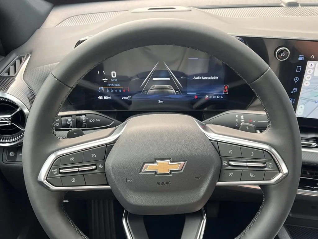 New 2027 Summit White Chevrolet LT image 13