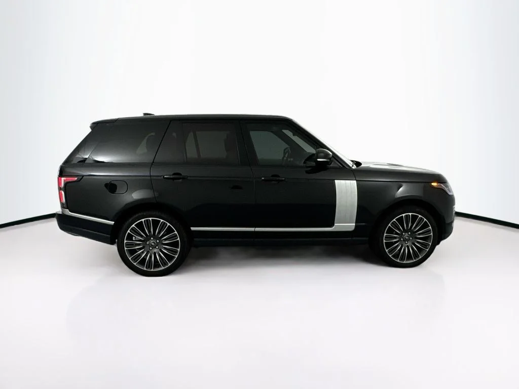 Used 2022 Black Land Rover Westminster image 4