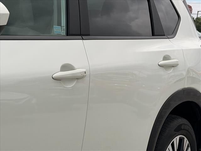 Used 2023 White Nissan SV image 27