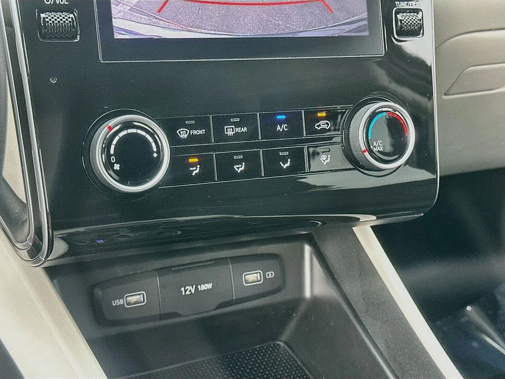 Used 2022 Gray Hyundai SEL image 15