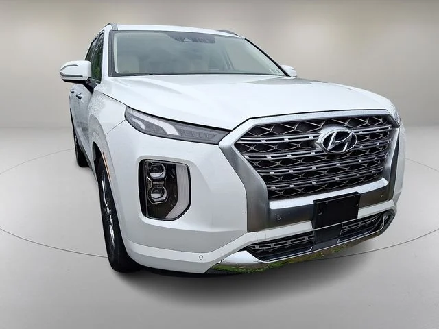 Used 2020 White Hyundai Limited image 2