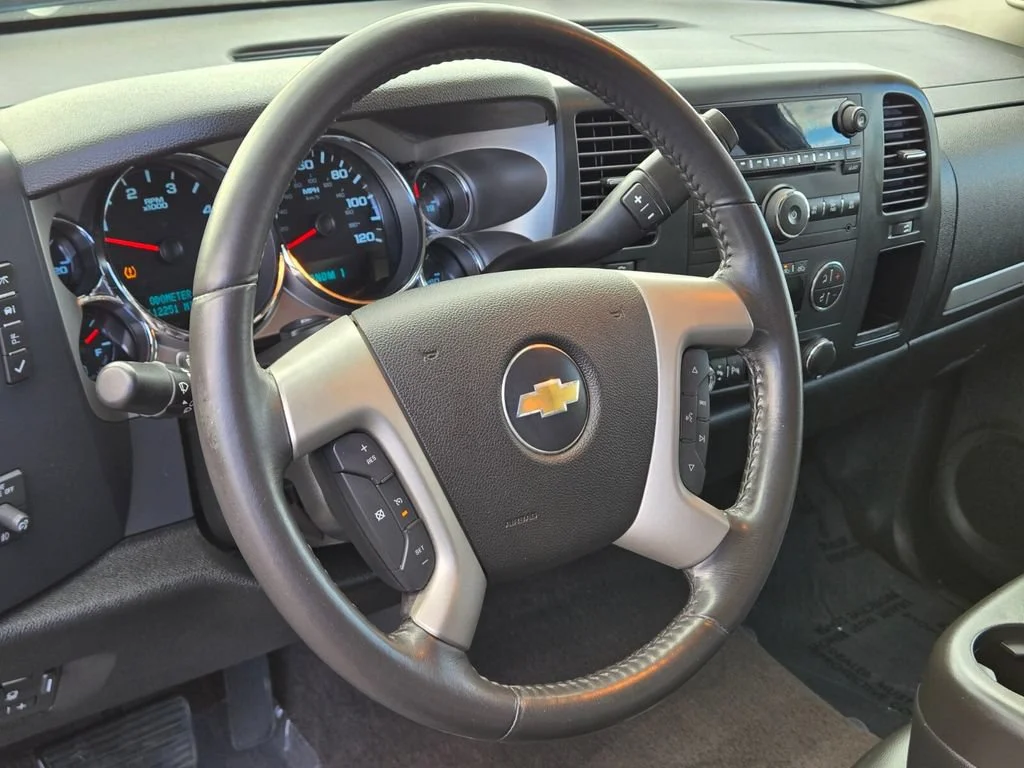 Used 2008 GRAYSTONE METALLIC Chevrolet LT w/1LT image 18