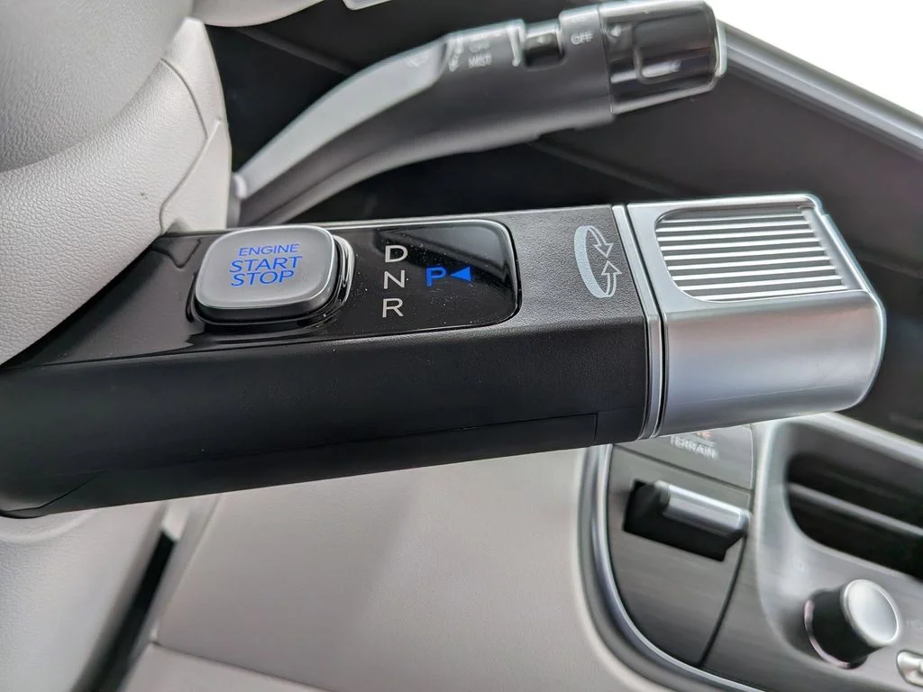 New 2026 Black Hyundai SEL Premium image 16