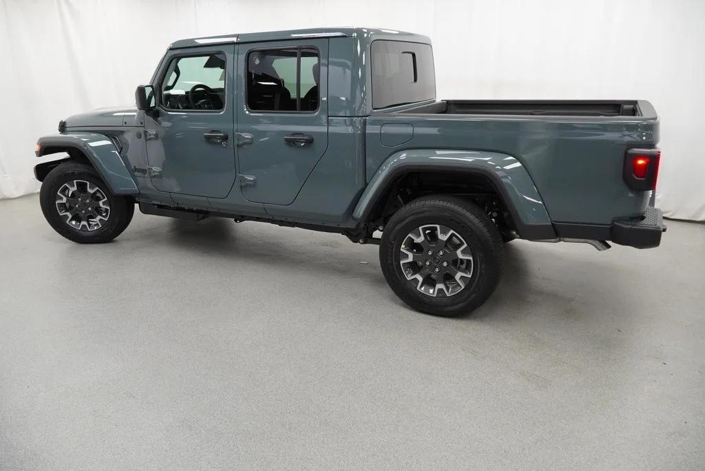 New 2026 Anvil Clear-Coat Exterior Paint Jeep Sahara image 14