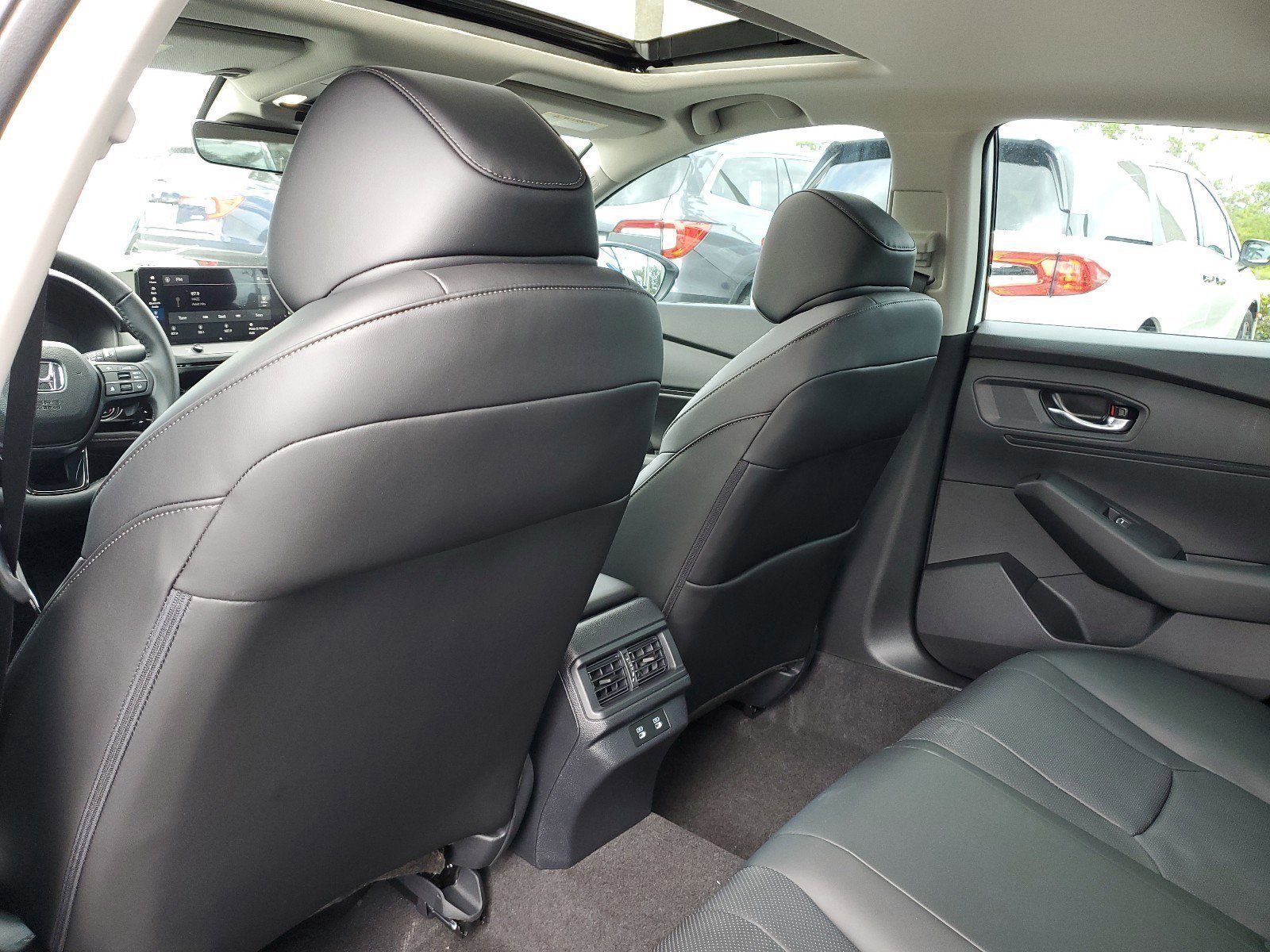 2025 Honda Accord Hybrid EX-L - Photo 11