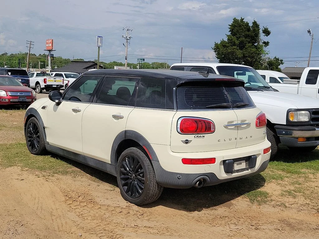 Used 2016 Pepper White MINI Clubman image 3