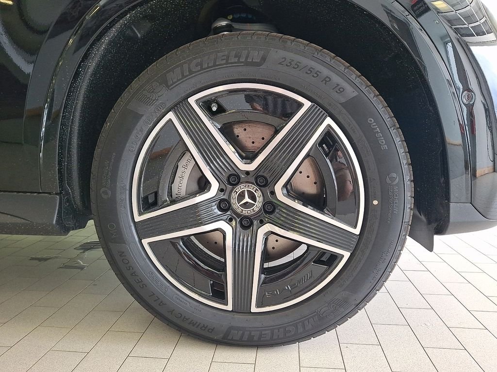 New 2026 Black Mercedes-Benz GLC 300 image 5