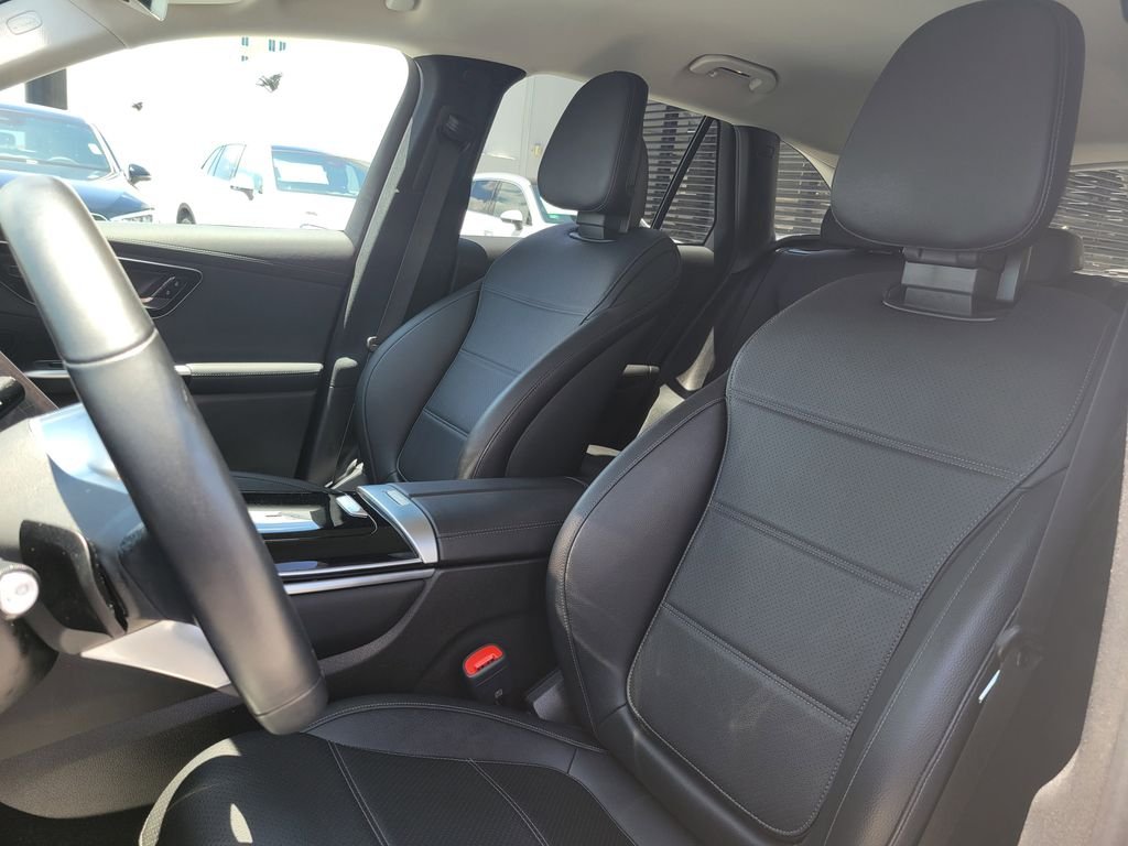 Certified Used 2023 White Mercedes-Benz GLC 300 image 23