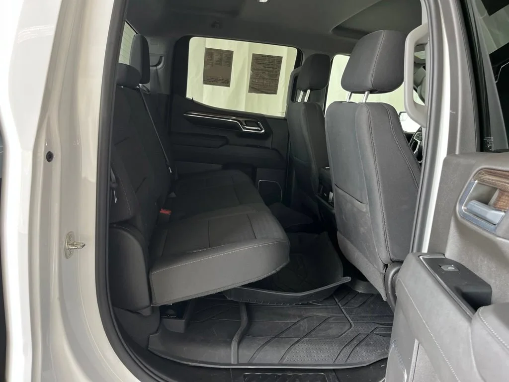 Used 2023 Summit White Chevrolet RST image 21