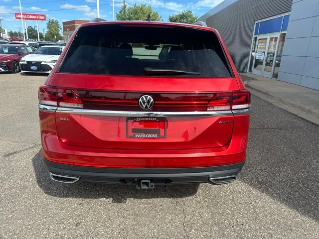 Certified Used 2025 Blue Volkswagen 2.0T SEL image 4
