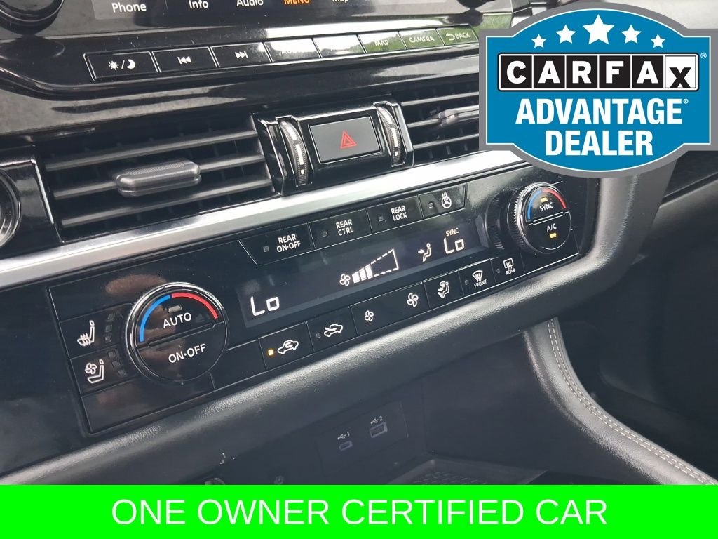 Used 2023 White Nissan Platinum image 23