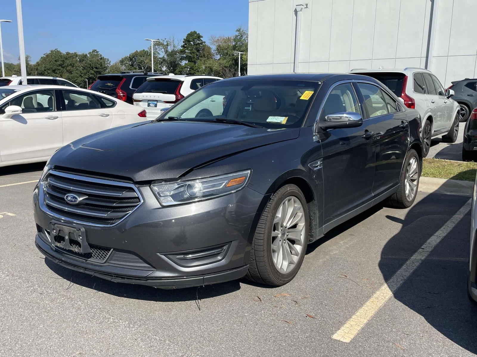 Used 2016 Magnetic Metallic Ford Limited image 2