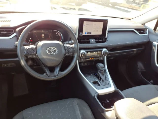Used 2025 White Toyota XLE image 5