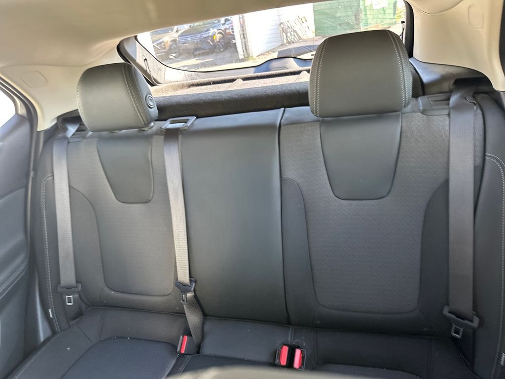 Used 2022 Rosewood Metallic Buick Preferred image 20