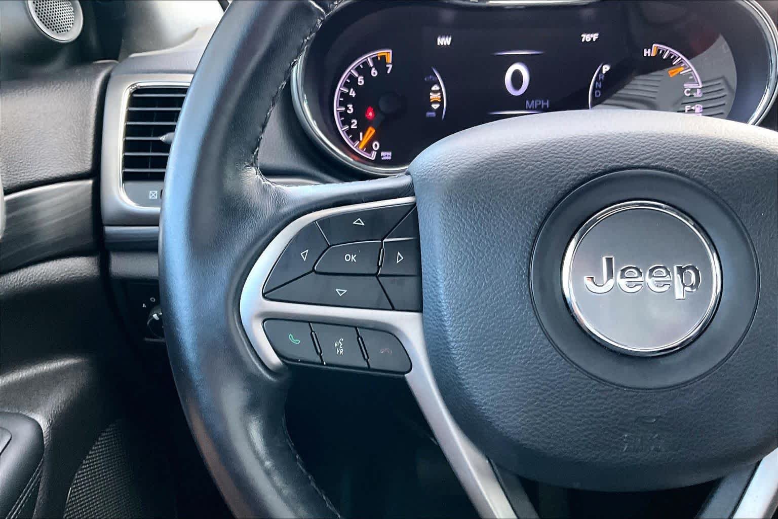 Used 2020 Diamond Black Crystal Pearlcoat Jeep North image 24