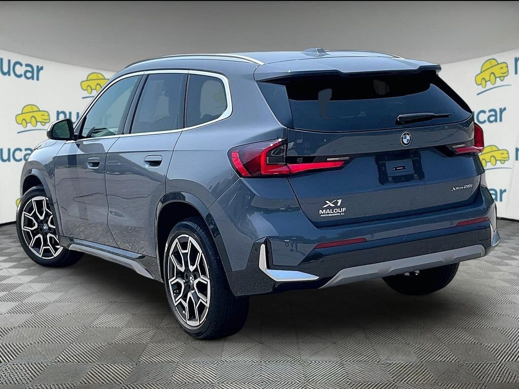 Used 2023 Gray BMW xDrive28i image 4