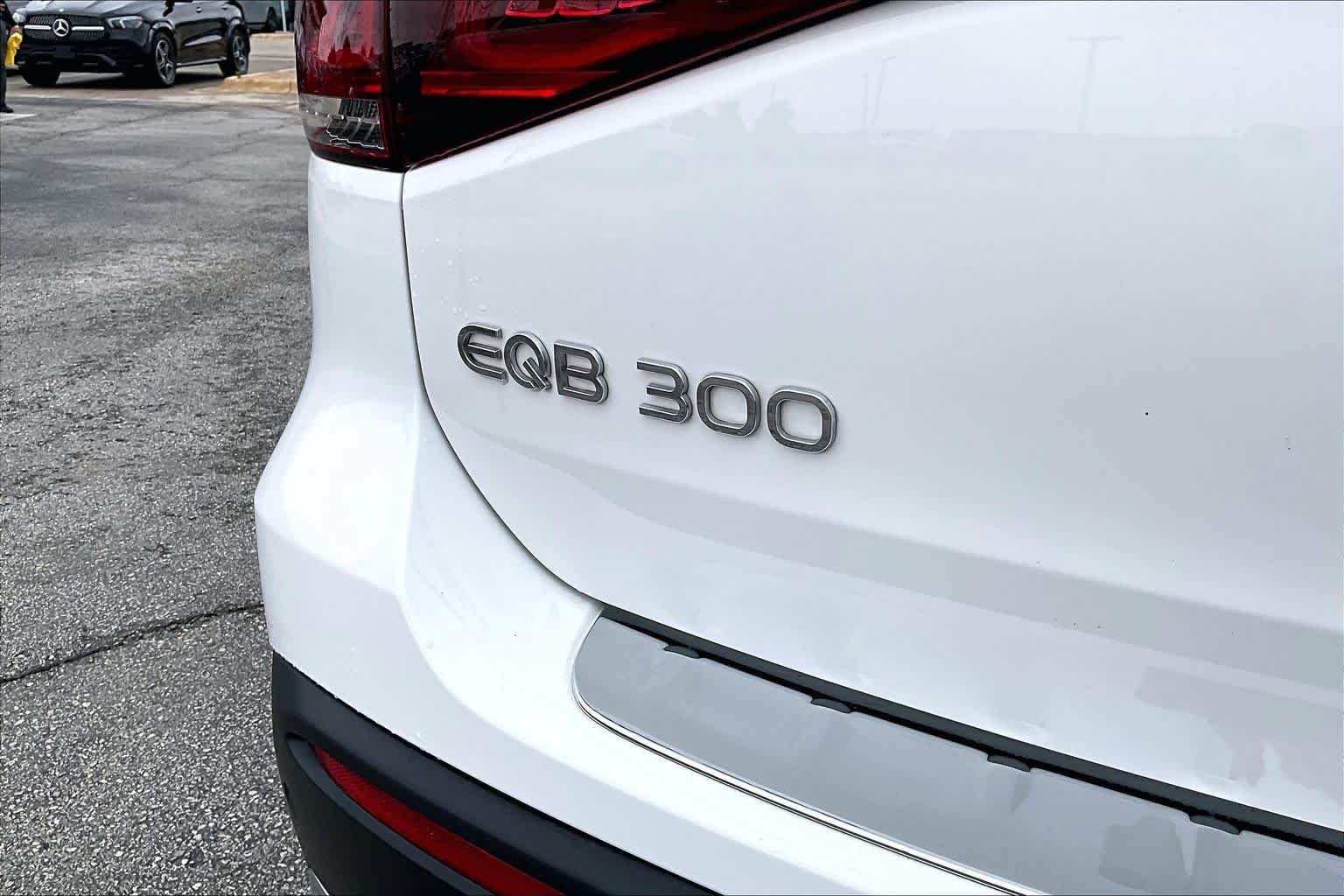 Used 2023 Polar White Mercedes-Benz EQB 300 image 9