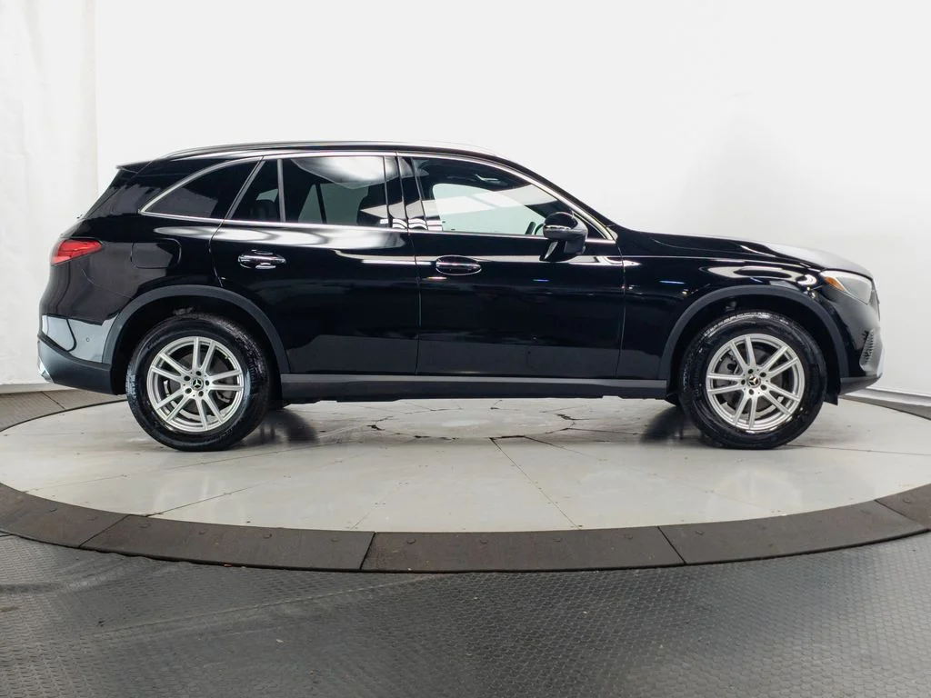 Certified Used 2026 Black Mercedes-Benz GLC 300 image 30