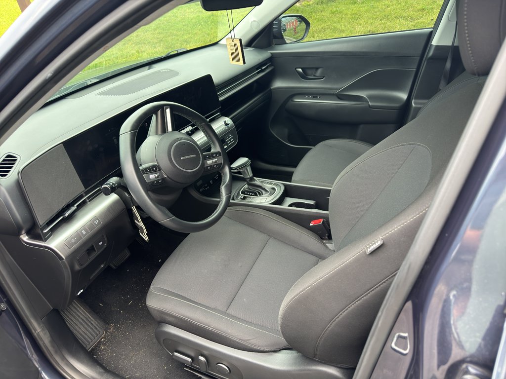 Used 2025 Denim Blue Hyundai SEL image 9