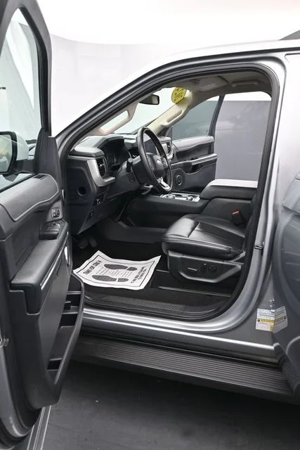 Used 2024 Silver Ford XLT image 14