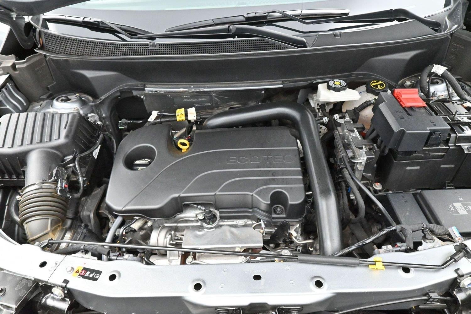 Used 2025 Sterling Gray Metallic Chevrolet FWD RS image 37
