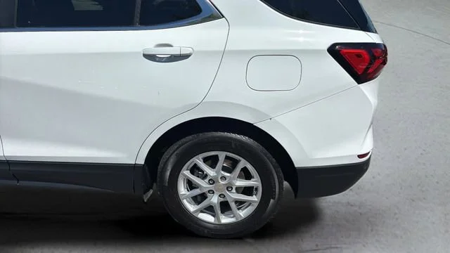 Used 2023 Summit White Chevrolet LT image 33