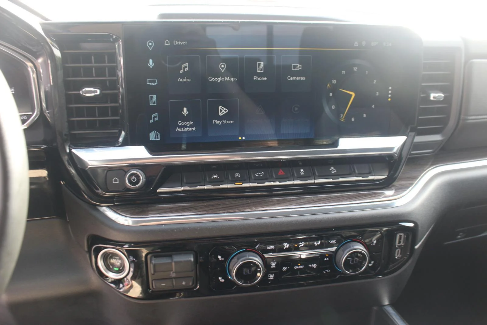 Used 2024 Summit White Chevrolet RST image 23
