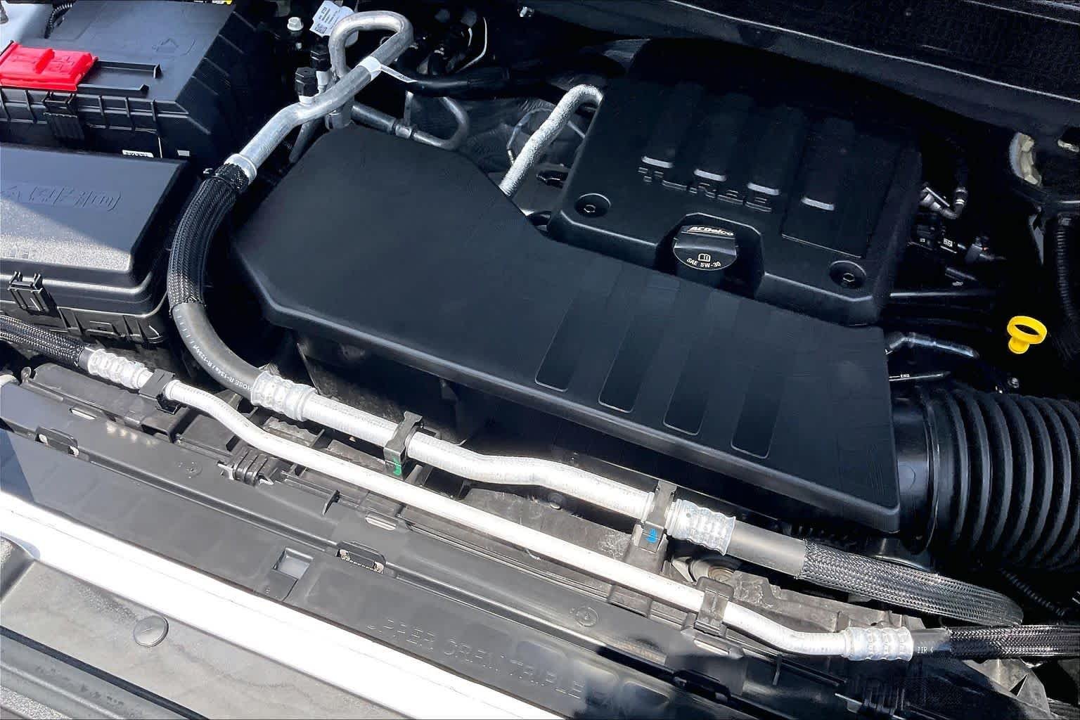 Used 2025 Summit White Chevrolet Custom image 30