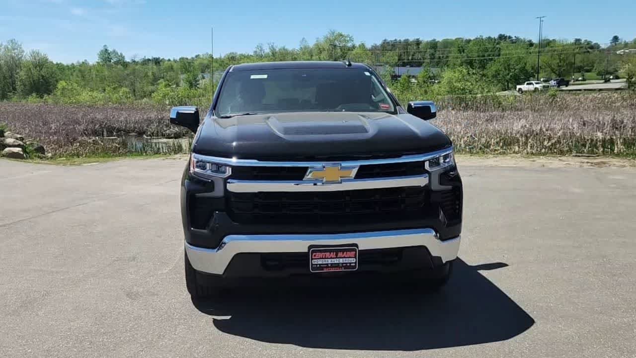 Used 2023 Black Chevrolet LT image 7