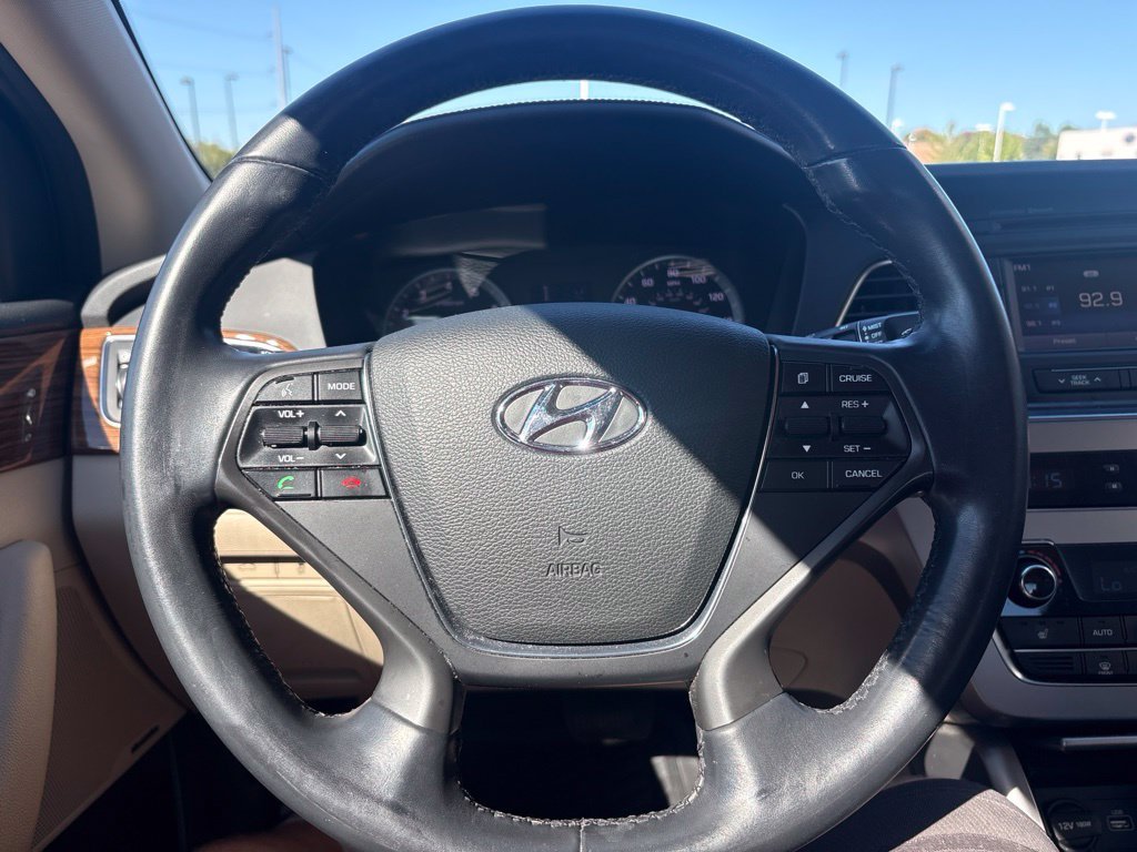 Used 2015 Phantom Black Hyundai Limited image 14
