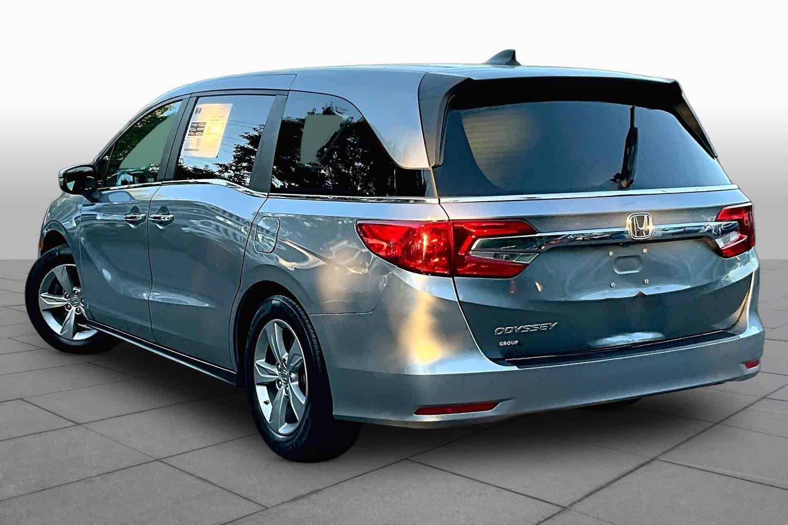 Used 2018 Lunar Silver Metallic Honda EX-L image 12
