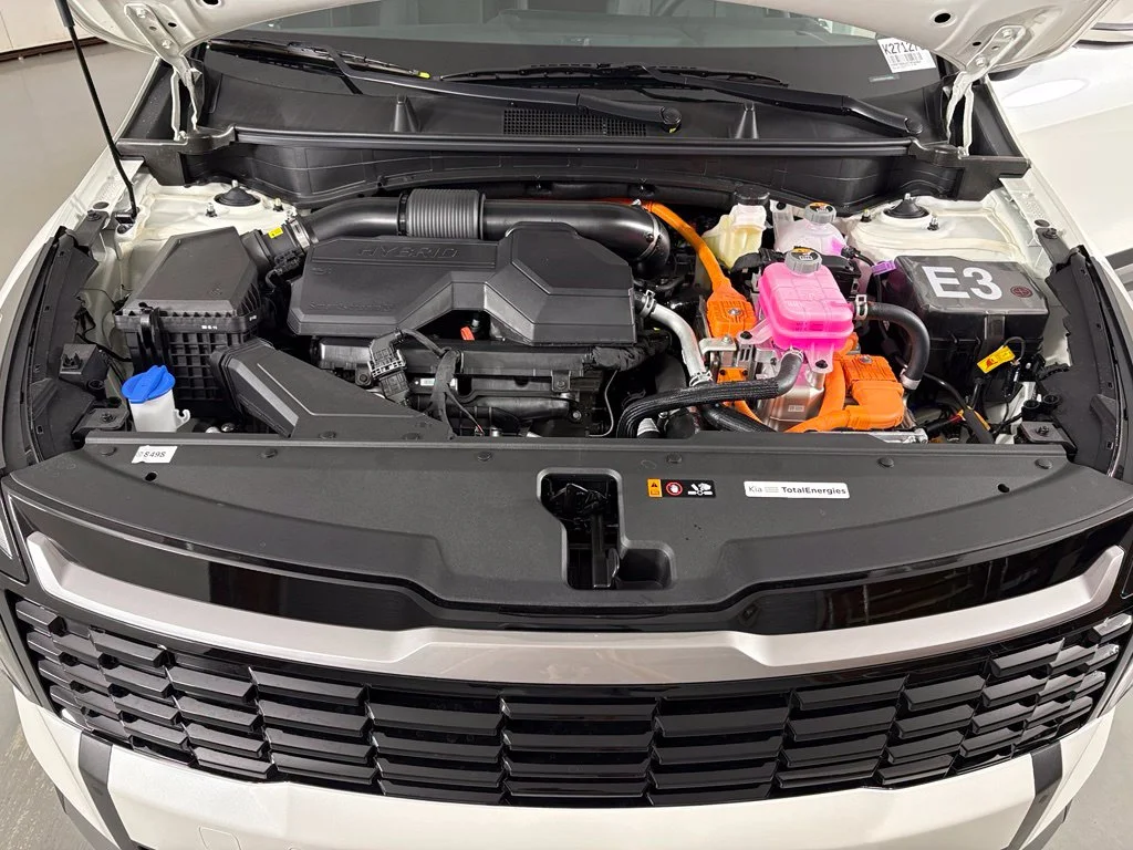 New 2027 Snow White Pearl Kia EX image 46