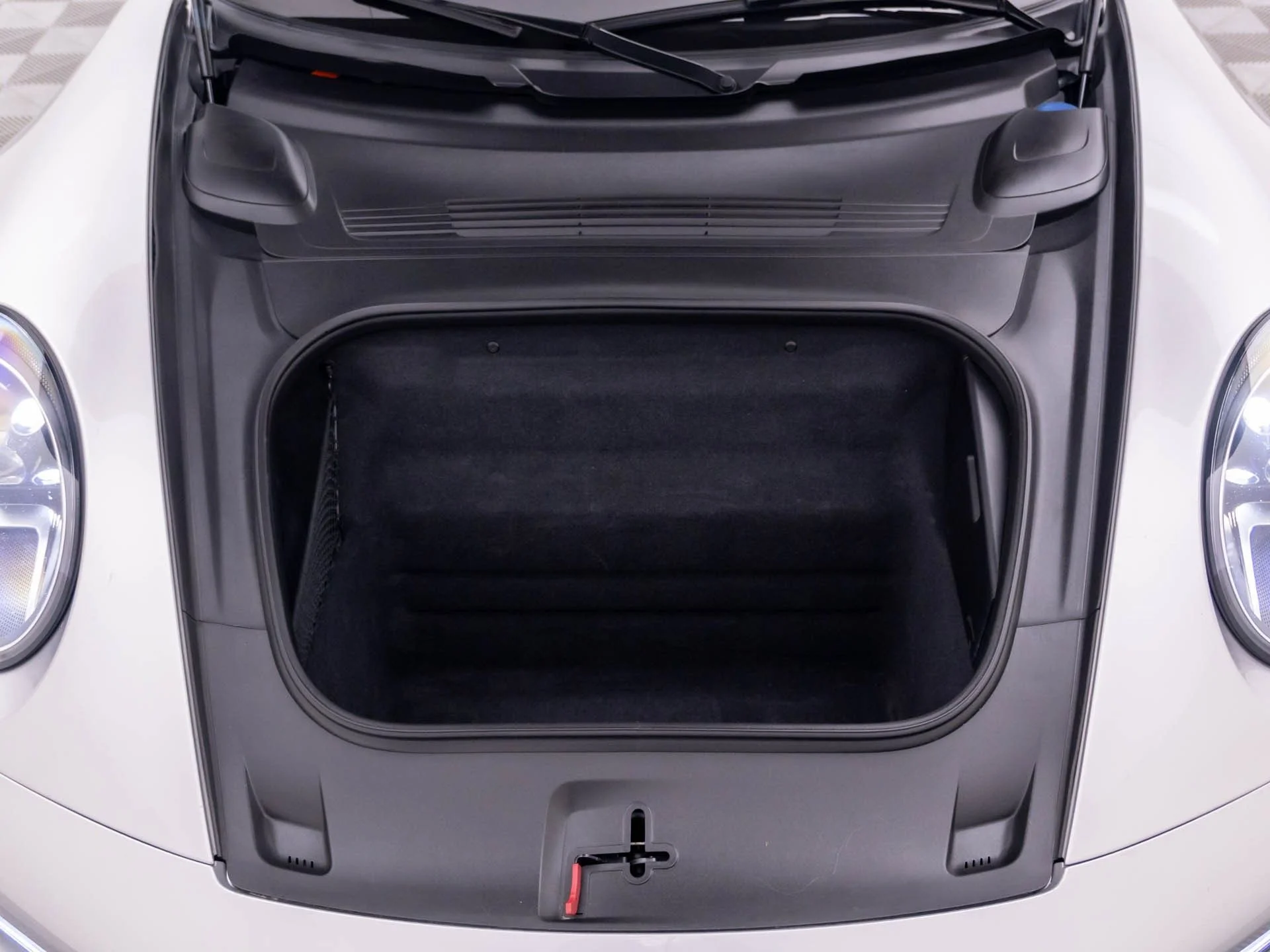 Used 2022 Silver Porsche Carrera 4S image 31