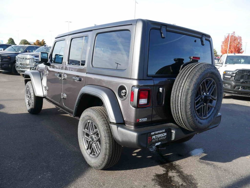 New 2026 Granite Crystal Metallic Clearcoat Jeep Sport S image 20