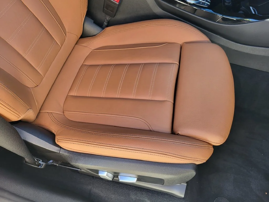 Used 2021 Mineral White Metallic BMW xDrive30i image 27