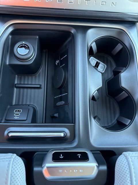 New 2027 Glacier Gray Metallic Tri-Coat Ford Platinum image 33