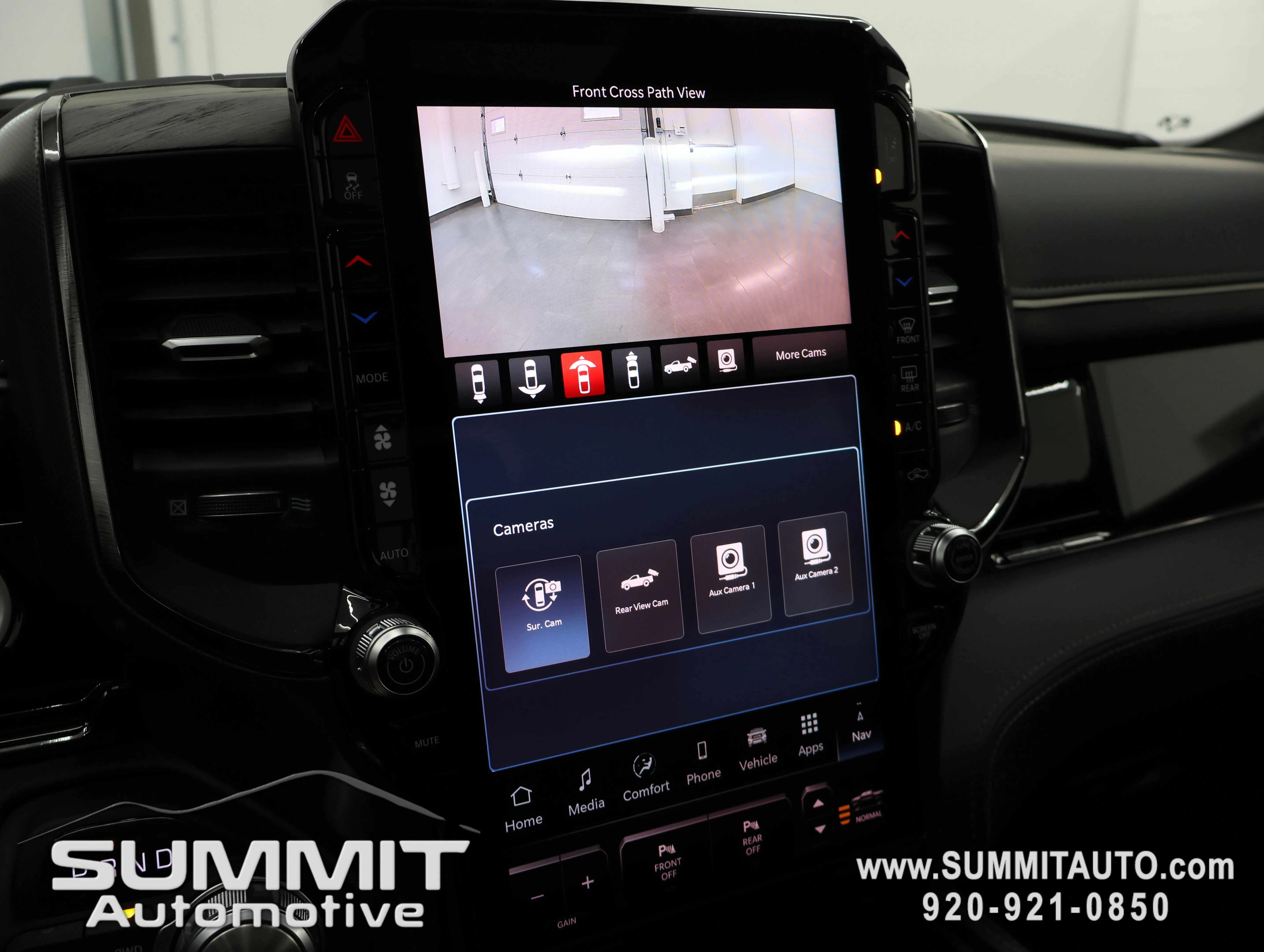 New 2026 Diamond Black Crystal Pearl-Coat Exterior Paint RAM Limited image 22