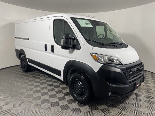 New 2025 RAM ProMaster Low Roof Cargo Van in Shakopee #DF1685