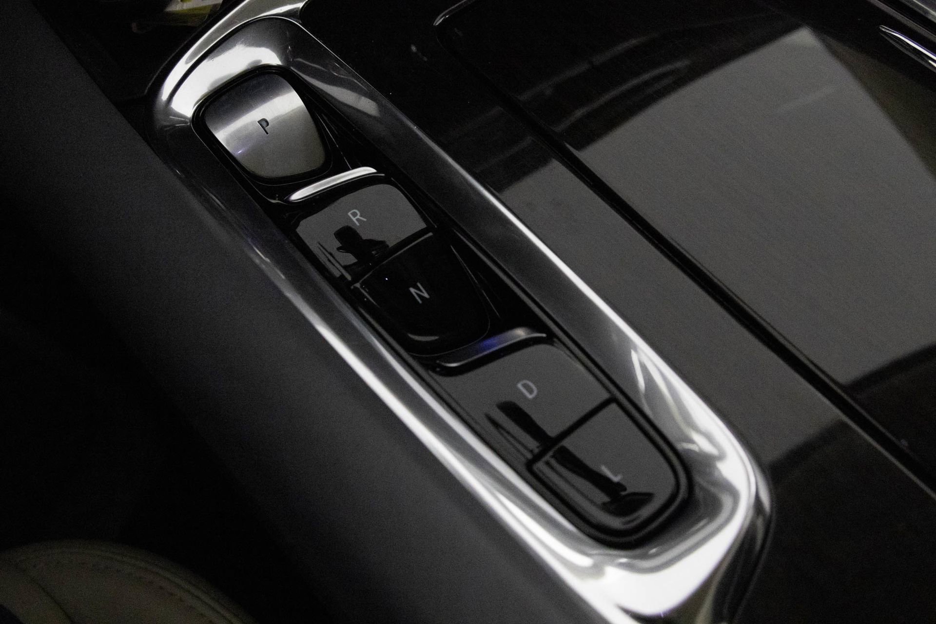 2023 BUICK ENCLAVE - Image 25