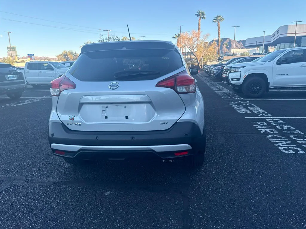 Used 2020 Silver Nissan SR image 13