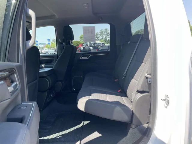 Used 2025 White Chevrolet LT image 10